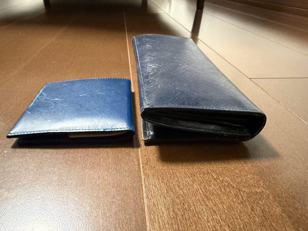 abrAsusの薄さが際立つ